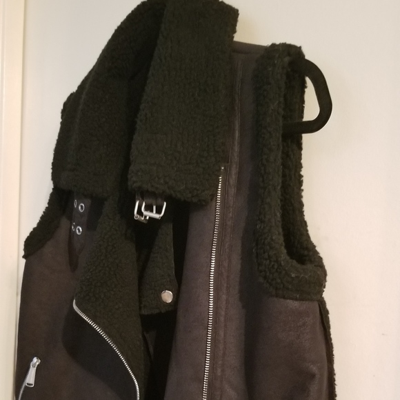 MICHAEL Michael Kors Faux Suede Vest Medium - Picture 3 of 8